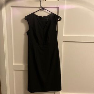 4/$15!! Size 6 Little Black Dress